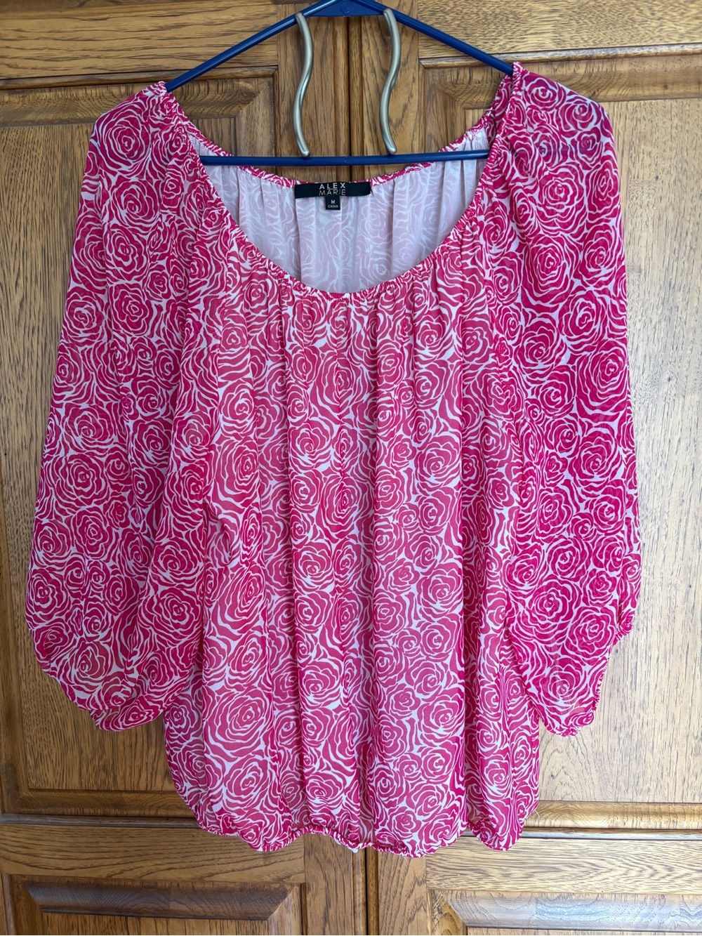 Alex Marie Pink Rose-Print Scoop Neck Blouse Size Medium GUC!